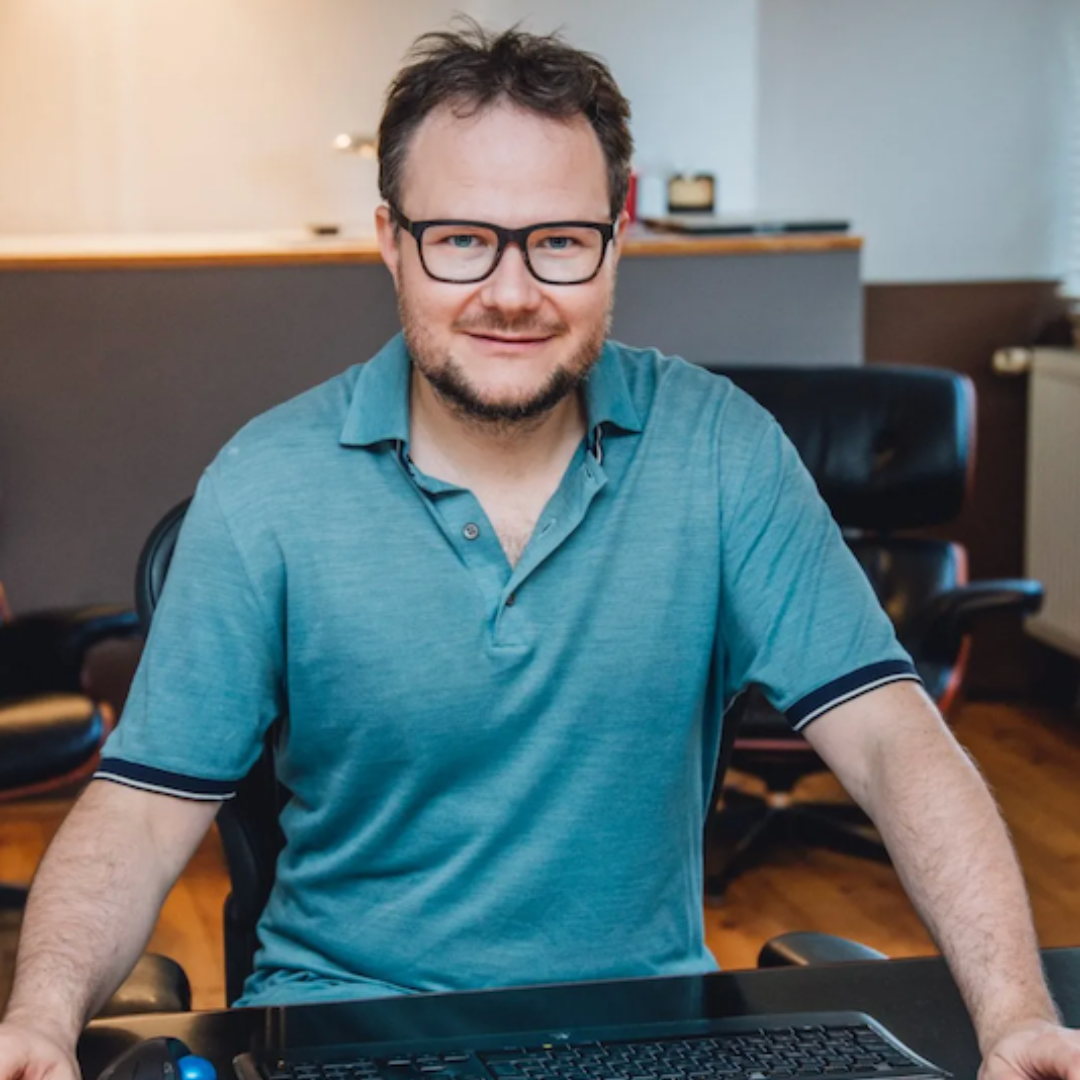 Mastering Engineer Ludwig Maier in his Mastering Studio 
